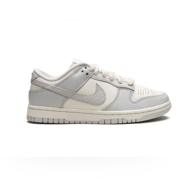 Nike Dunk Low sail/photon dust- tawny NWB size 6 women’s - Picture 5 of 5